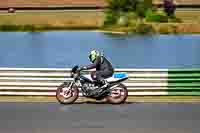 Vintage-motorcycle-club;eventdigitalimages;mallory-park;mallory-park-trackday-photographs;no-limits-trackdays;peter-wileman-photography;trackday-digital-images;trackday-photos;vmcc-festival-1000-bikes-photographs